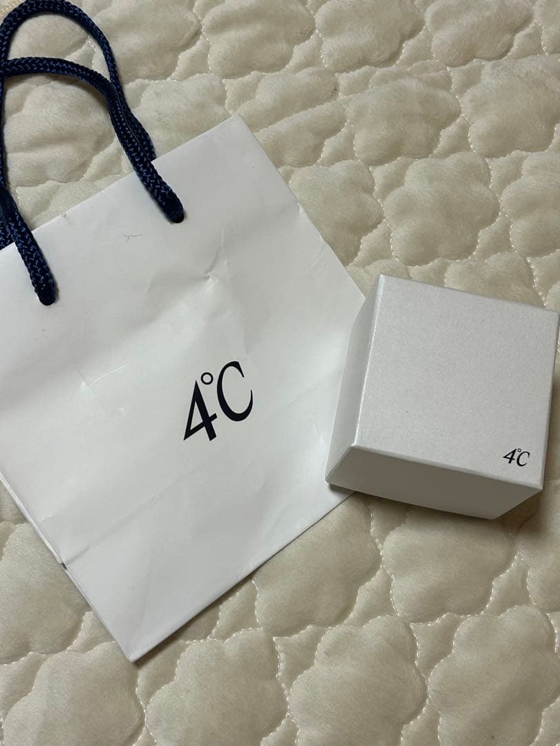 7*1様 【値下げ中】4°C シンプルダイヤモンドブレスレット