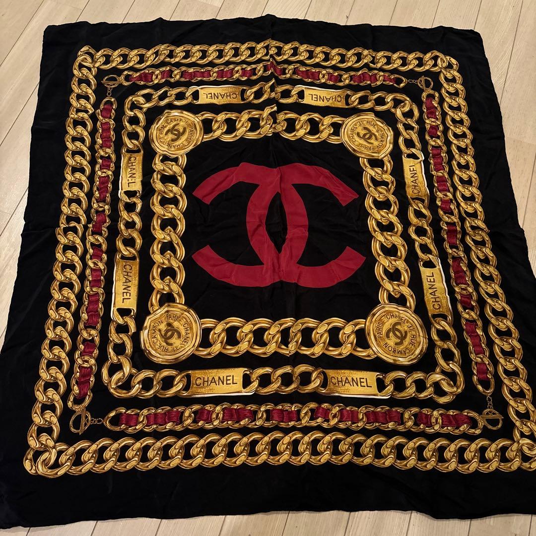 CHANEL シルク スカーフ 黒 赤 金