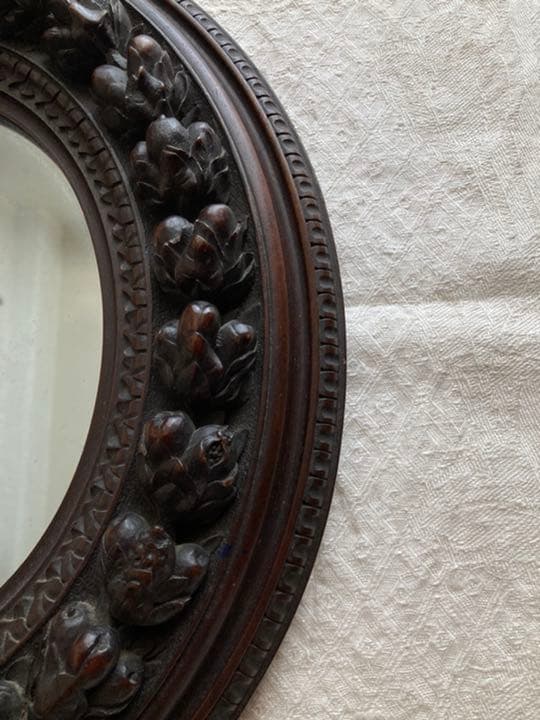 フランスアンティーク　木彫りフレームの鏡