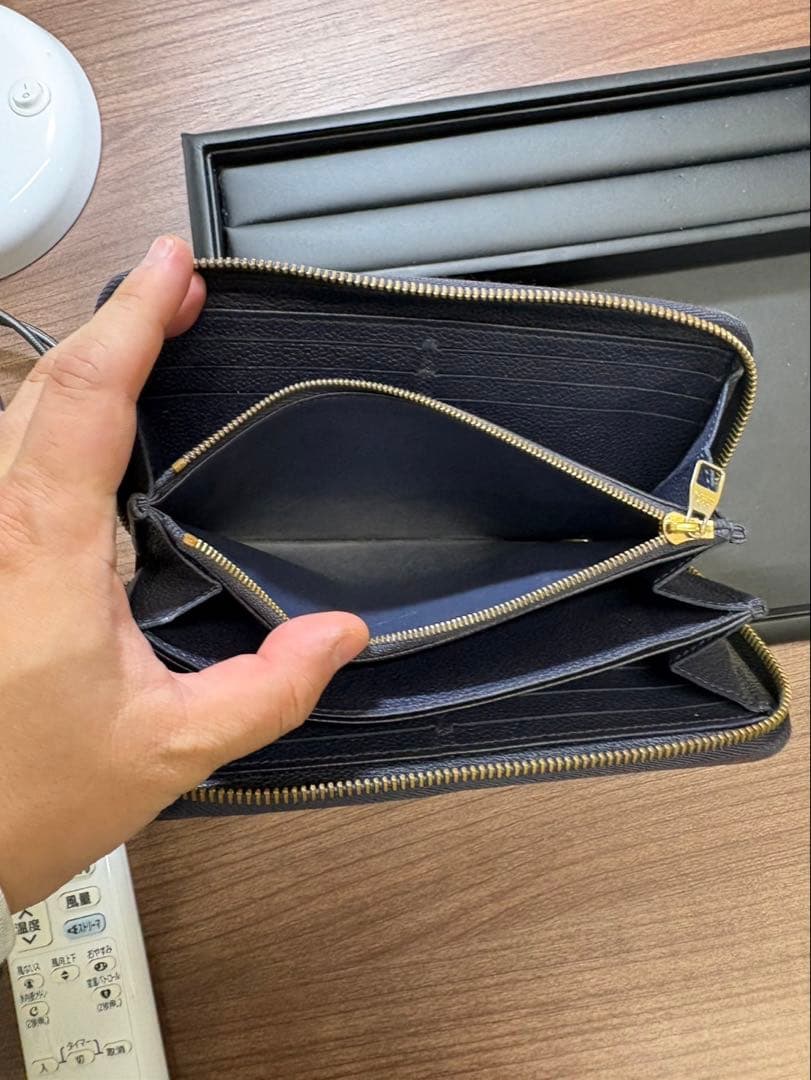 LOUIS VUITTON（ルイヴィトン）　長財布