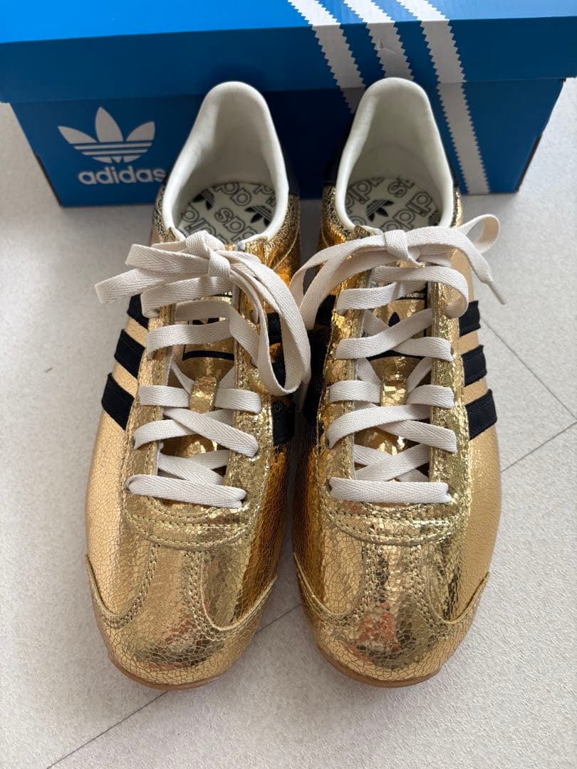adidas カントリーOG ゴールド スニーカー