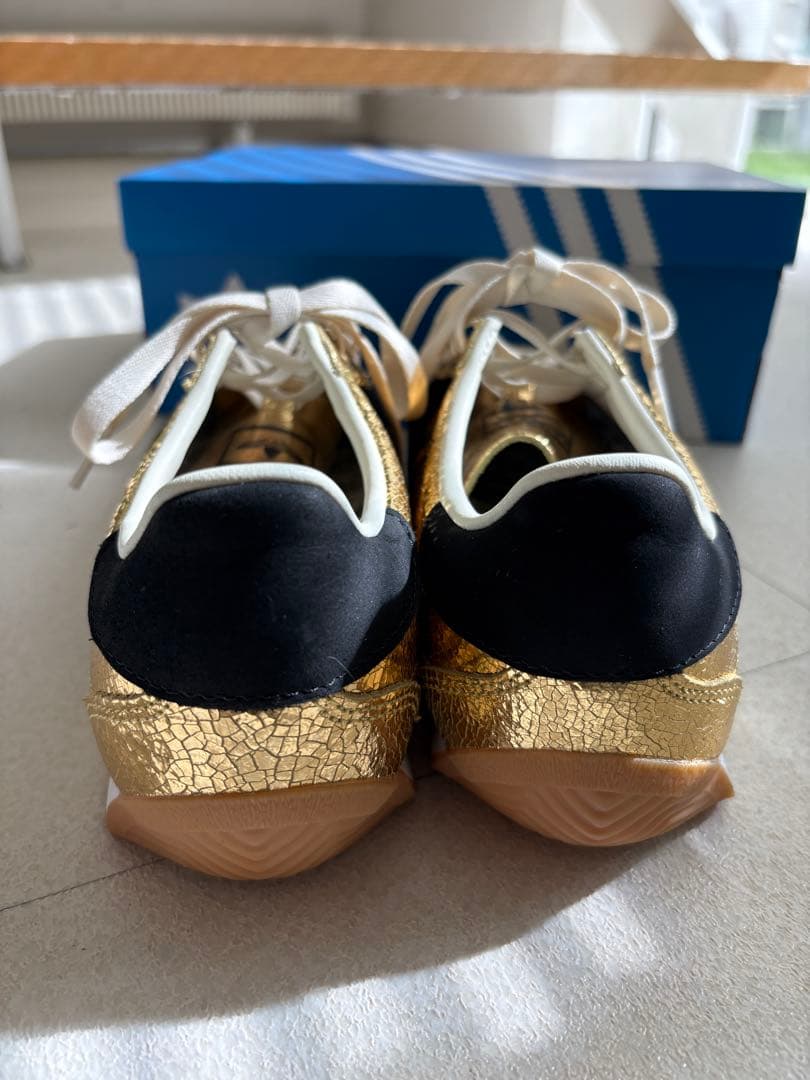 adidas カントリーOG ゴールド スニーカー