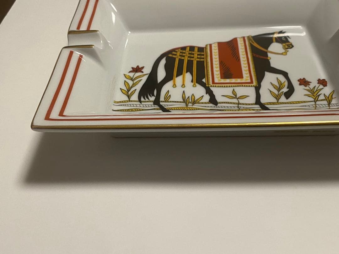 HERMES 陶器製馬柄アッシュトレイ