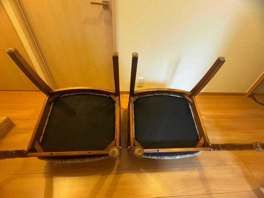 カリモク木製アームチェア 1脚ヴィンテージ家具 (2脚セット販売希望)①