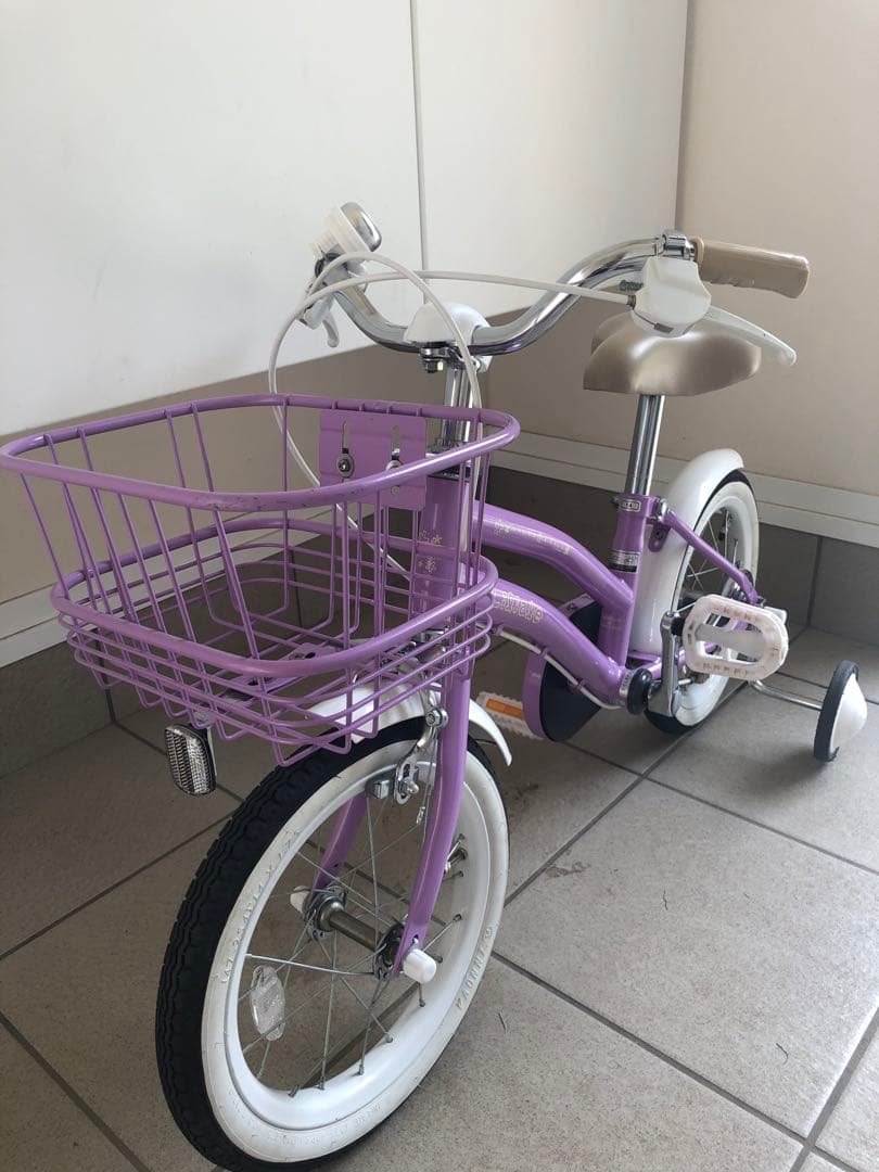 幼児用自転車 紫色 補助輪付き