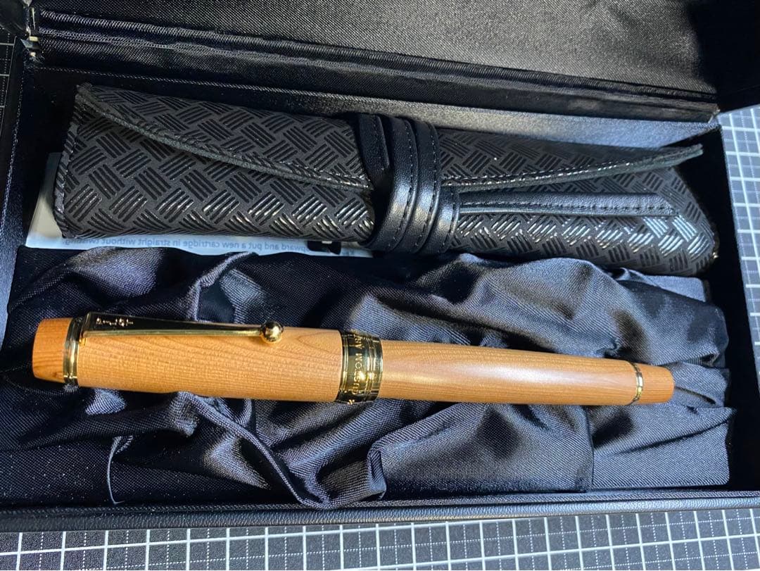 PILOT CUSTOM 一位の木　万年筆　字幅F