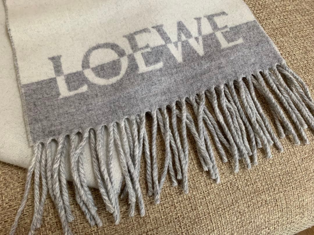 LOEWE ロエベ　マフラー