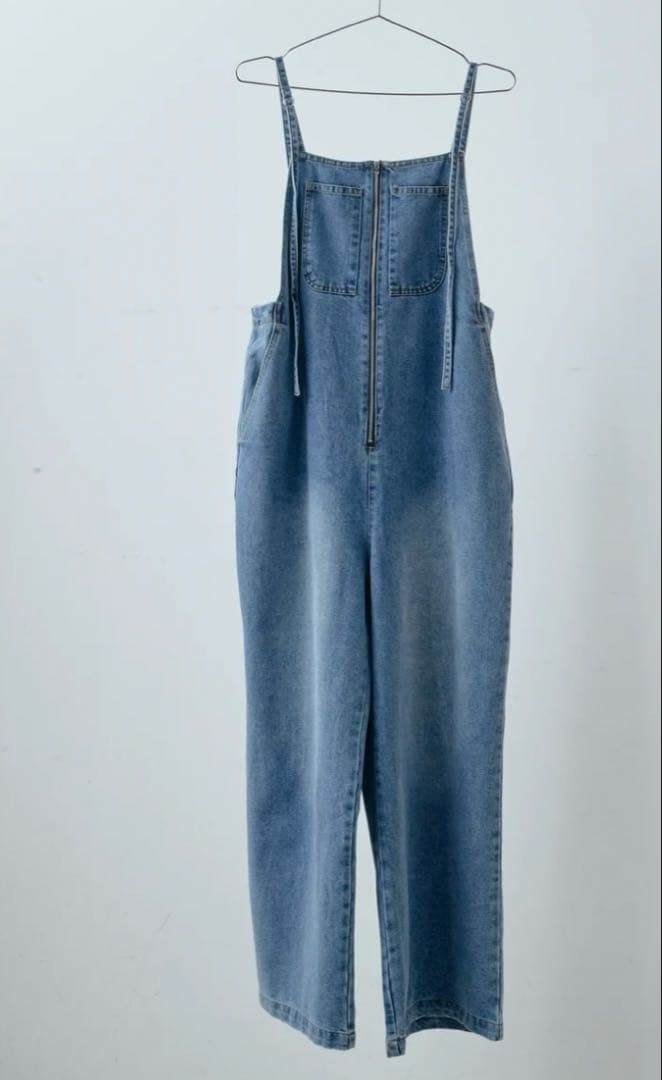 【IAMALPHA】フロントジップストラップデザインデニムサロペット