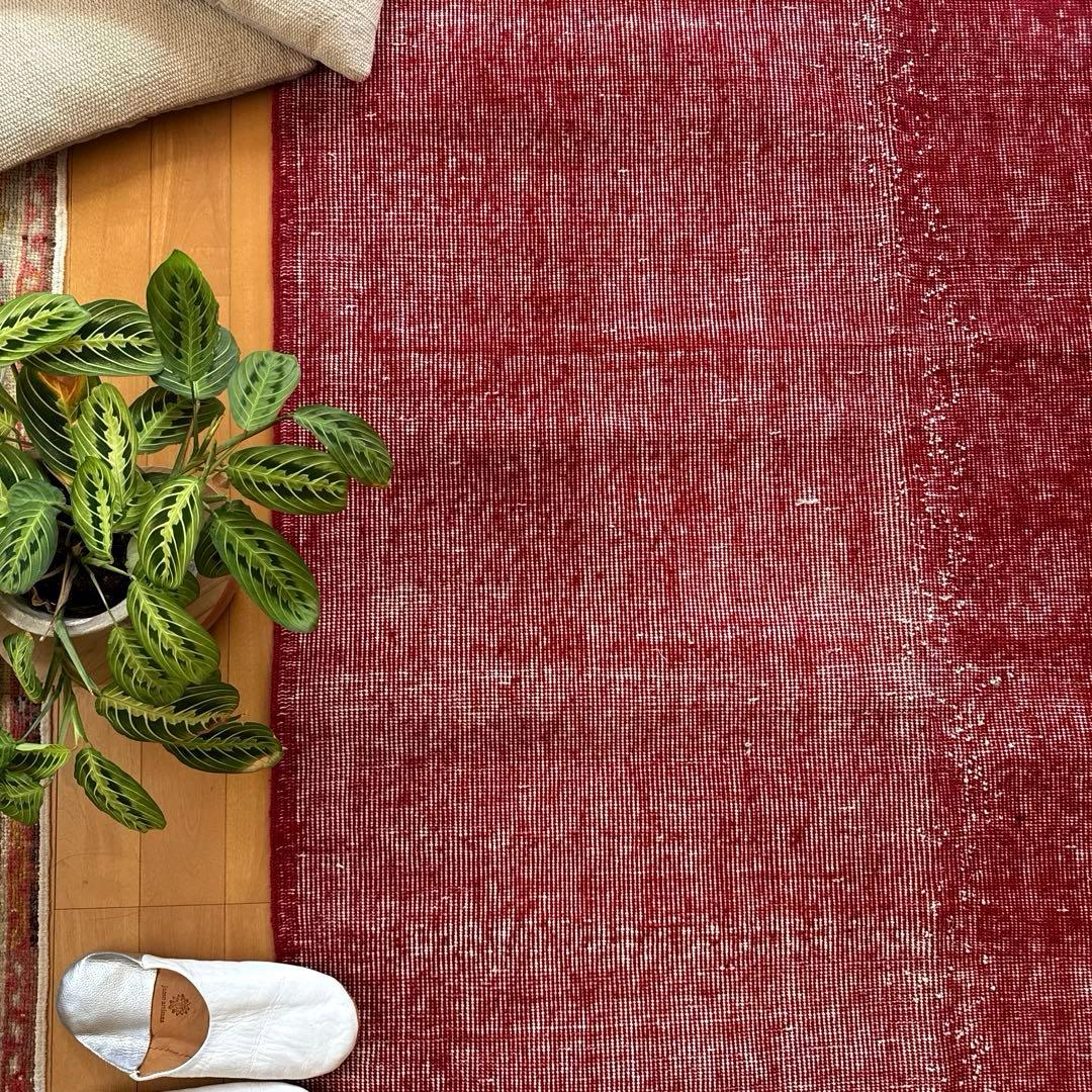 121×205 レッドオーバーダイ　ワンカラーラグ　トルコヴィンテージラグ