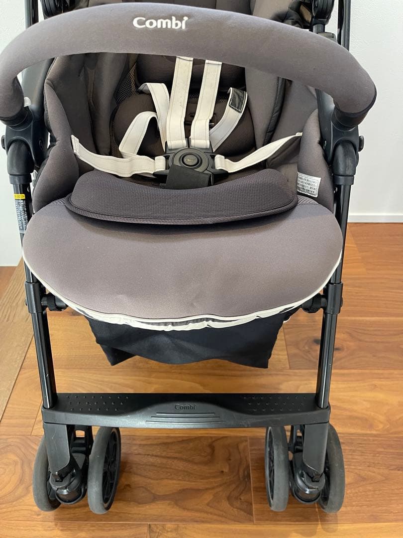 Combi コンビ ベビーカー HANDY エッグショック　メチャカルコンパクト