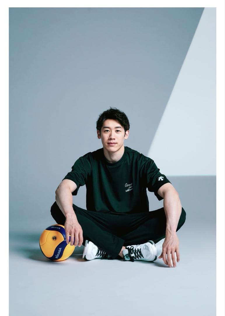 Web限定 DESCENTE 石川祐希 コラボ オリジナルTシャツ Mサイズ