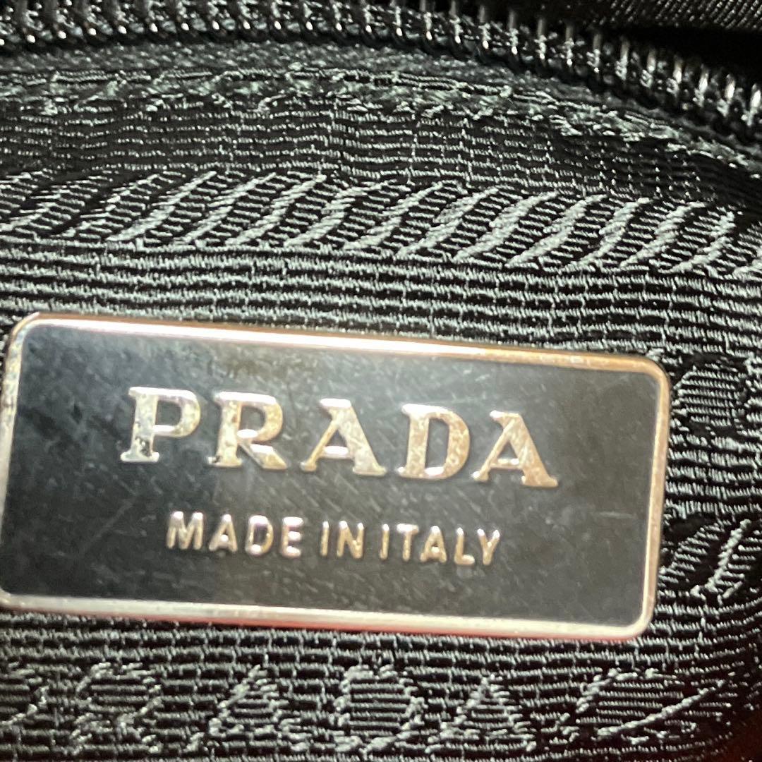 PRADAメッセンジャーバッグ　中古美品良好