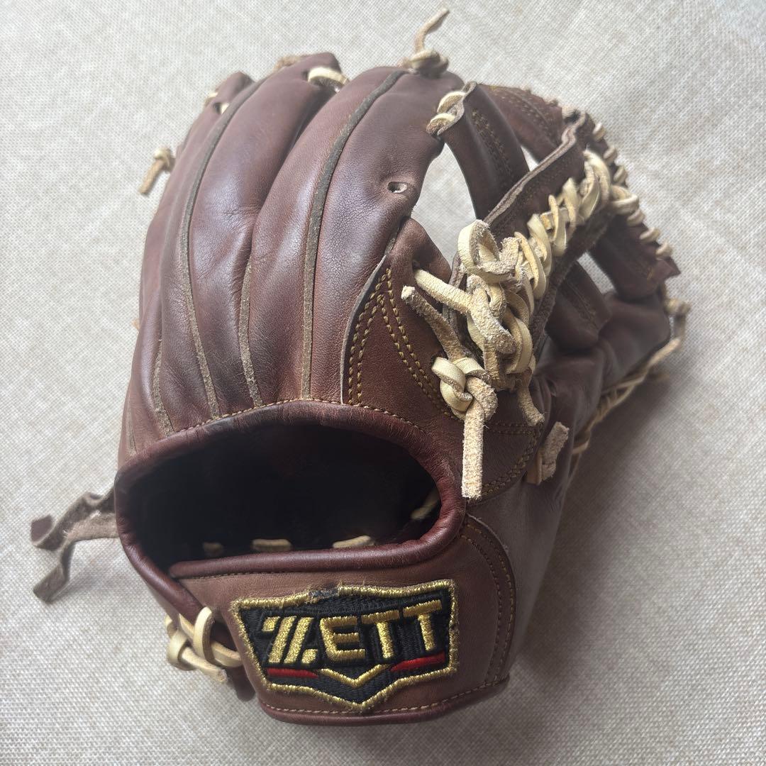 特価‼️ゼットプロステイタス硬式内野手用