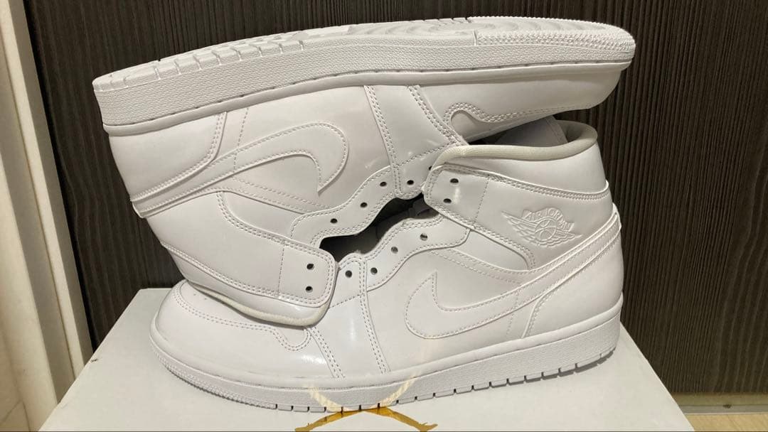 靴 WMNS NIKE AIR JORDAN 1 MID 28.5