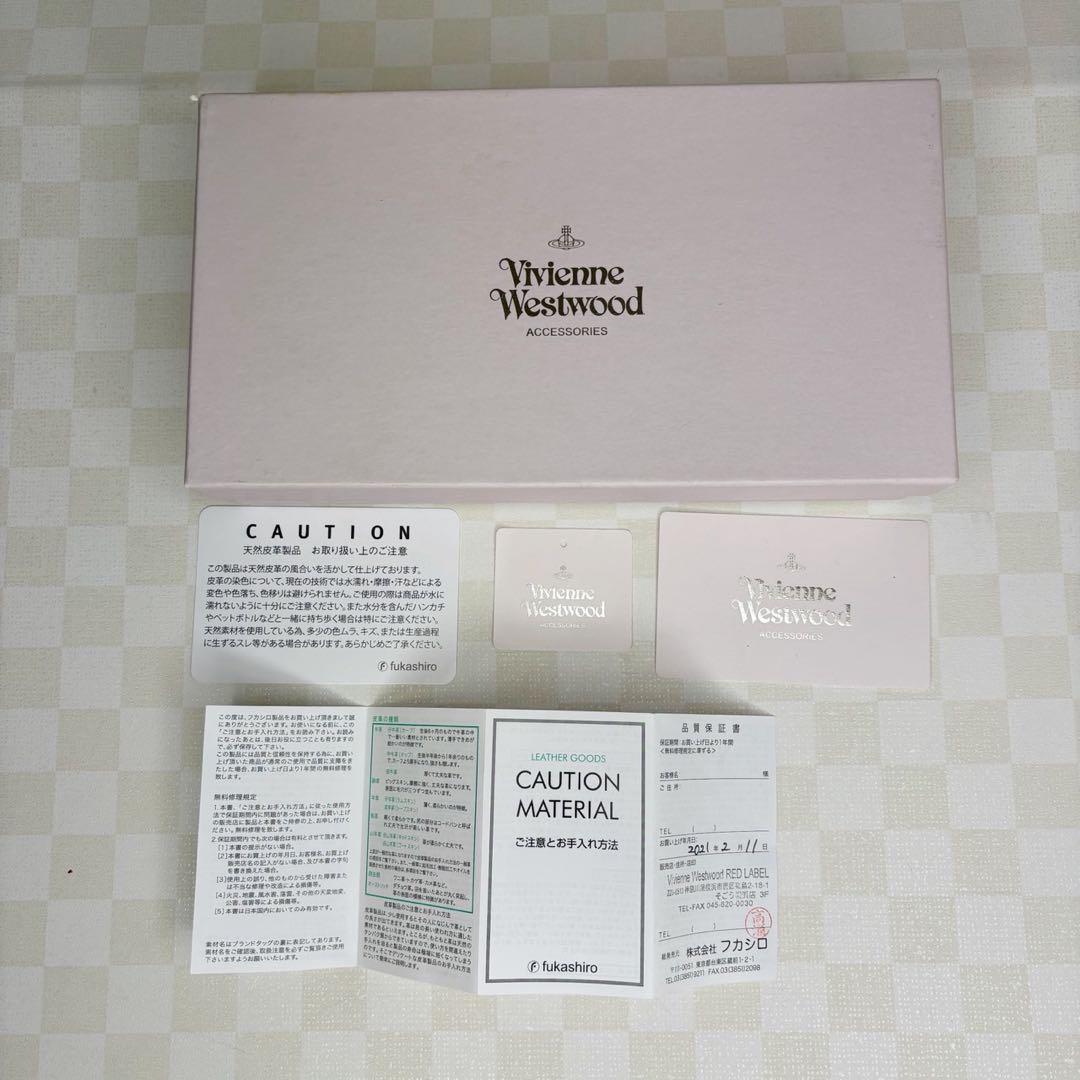 極美品　Vivienne ヴィヴィアン　長財布　二つ折り　がま口　M83