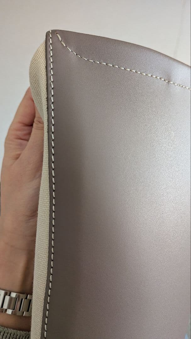 イアクッチ　キャンバストートM グレージュ