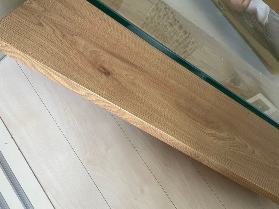 ①木製の長方形ガラステーブル