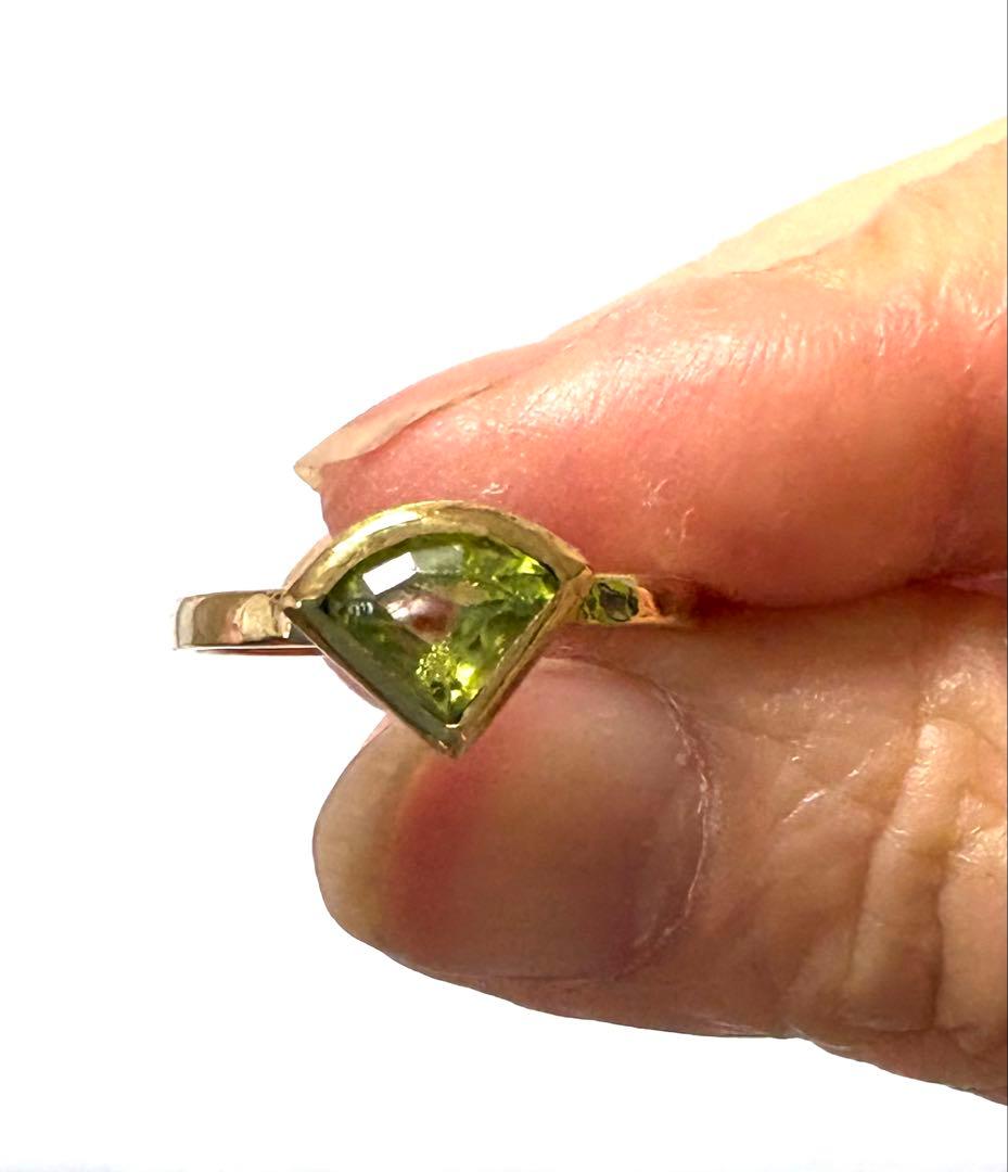 ペリドット扇形リング