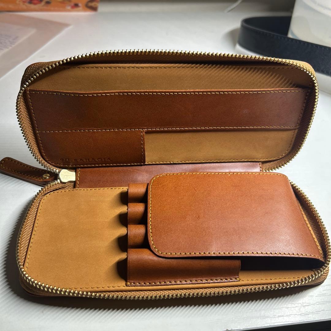 旧型、廃盤プエブロBAHAGIAバハギアラウンドジップペンケースオールレザー