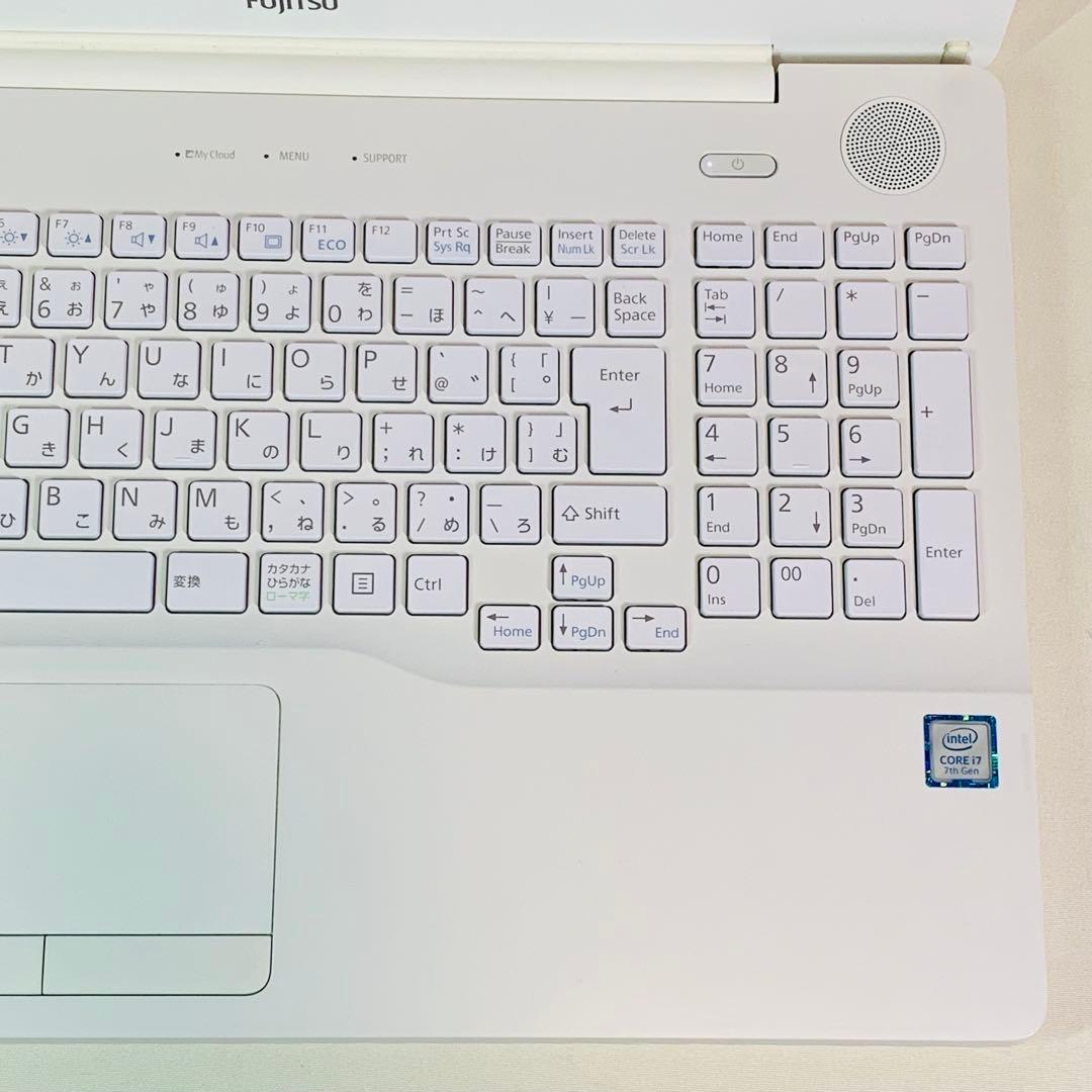 Core i7✨SSD1TB✨32GB✨カメラ✨ホワイト✨富士通✨ノートパソコン