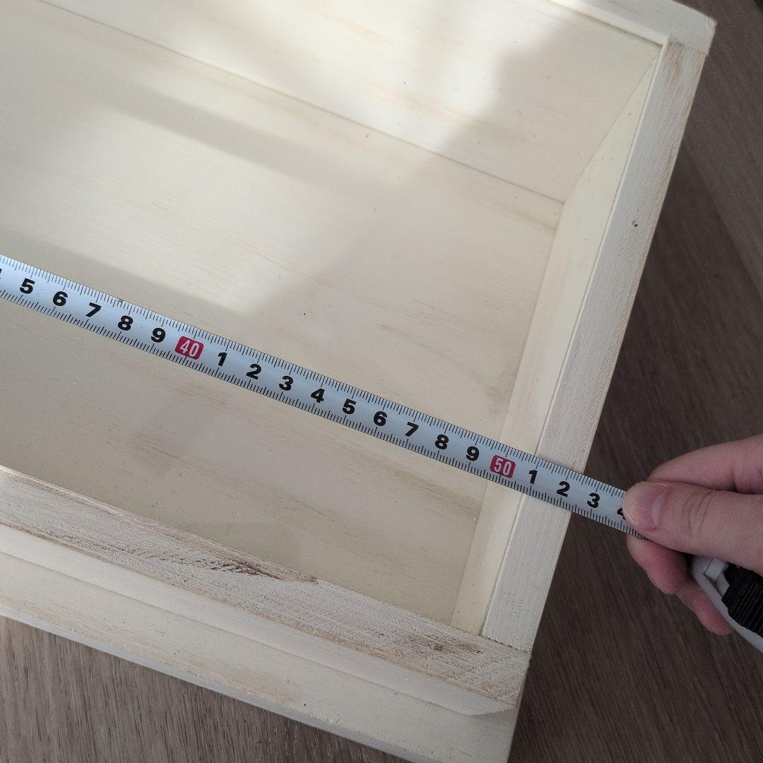 ホワイト木製ショーケース ガラス蓋付き