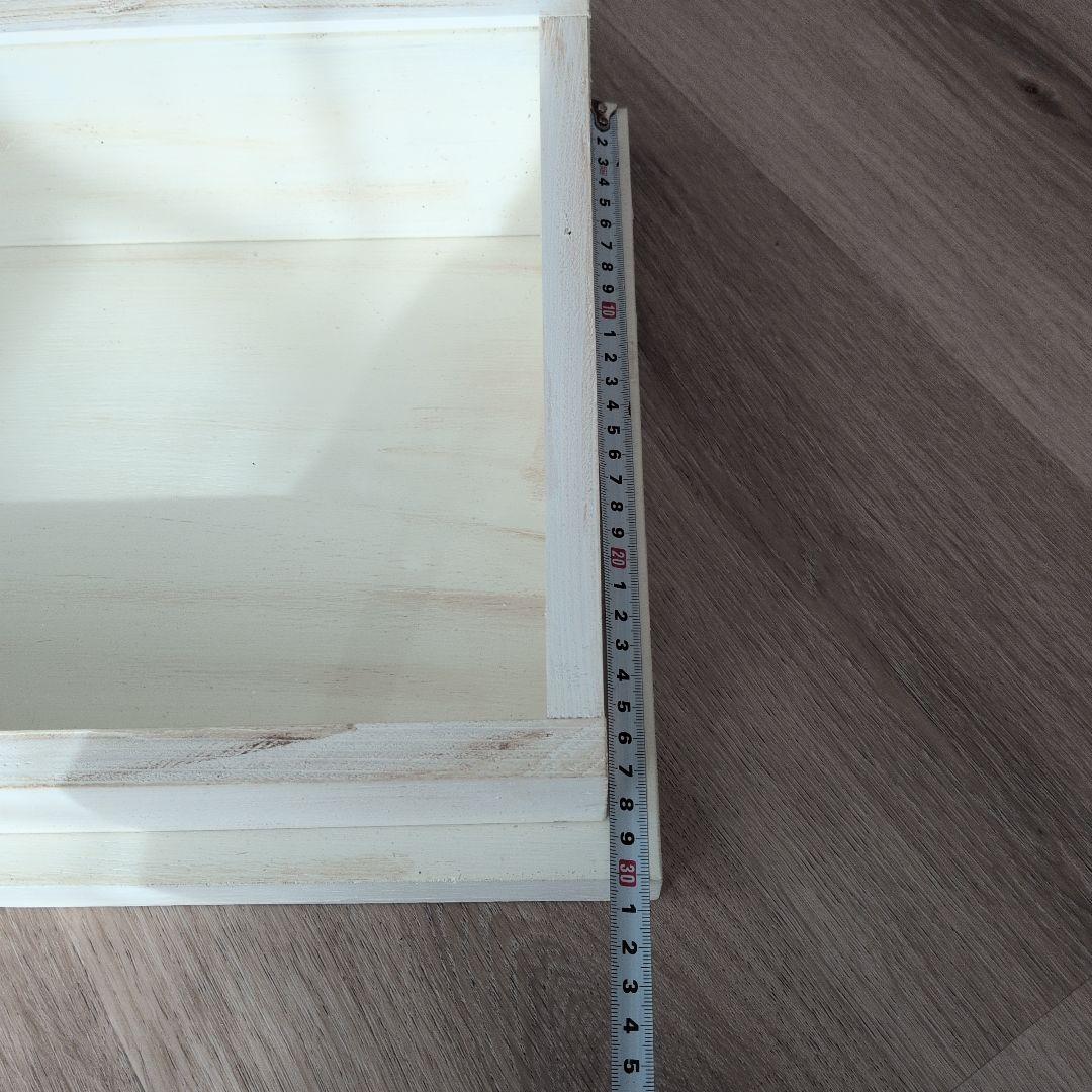 ホワイト木製ショーケース ガラス蓋付き