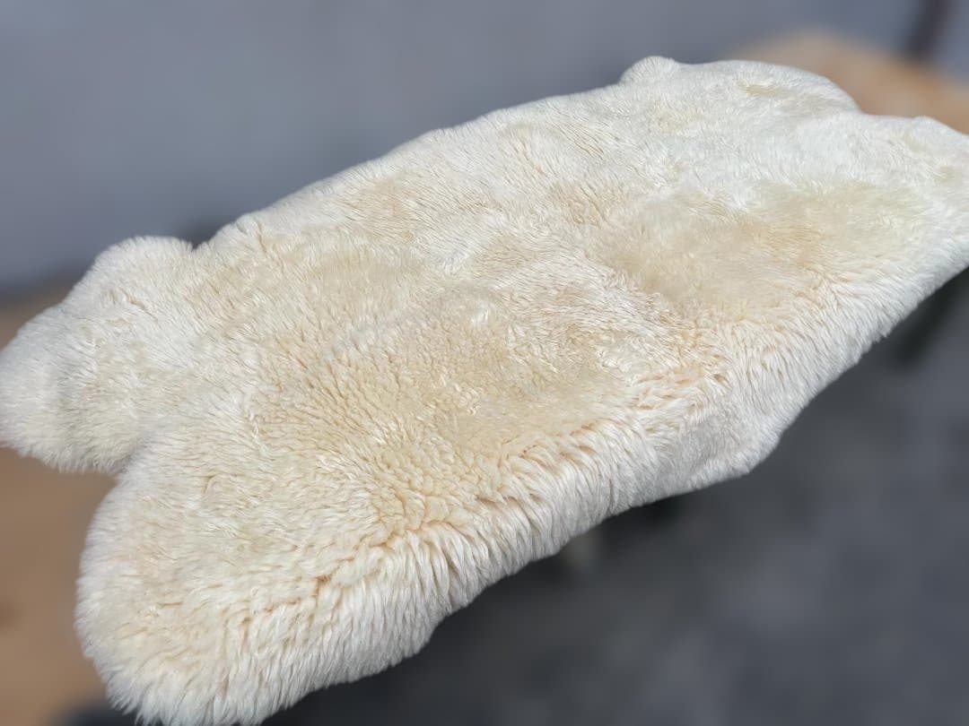 ★ KNIGHT ムートンラグ ニュージーランド 製 ウールシープスキン 羊皮