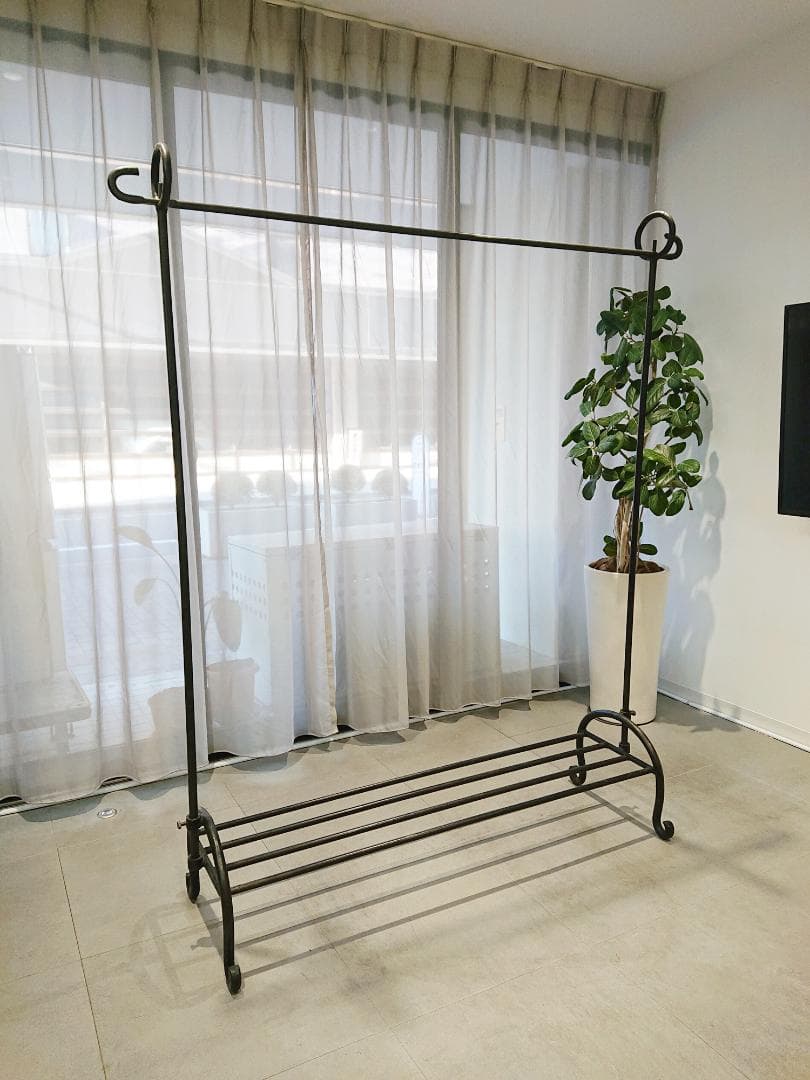 ヴィンテージ風ハンガーラック