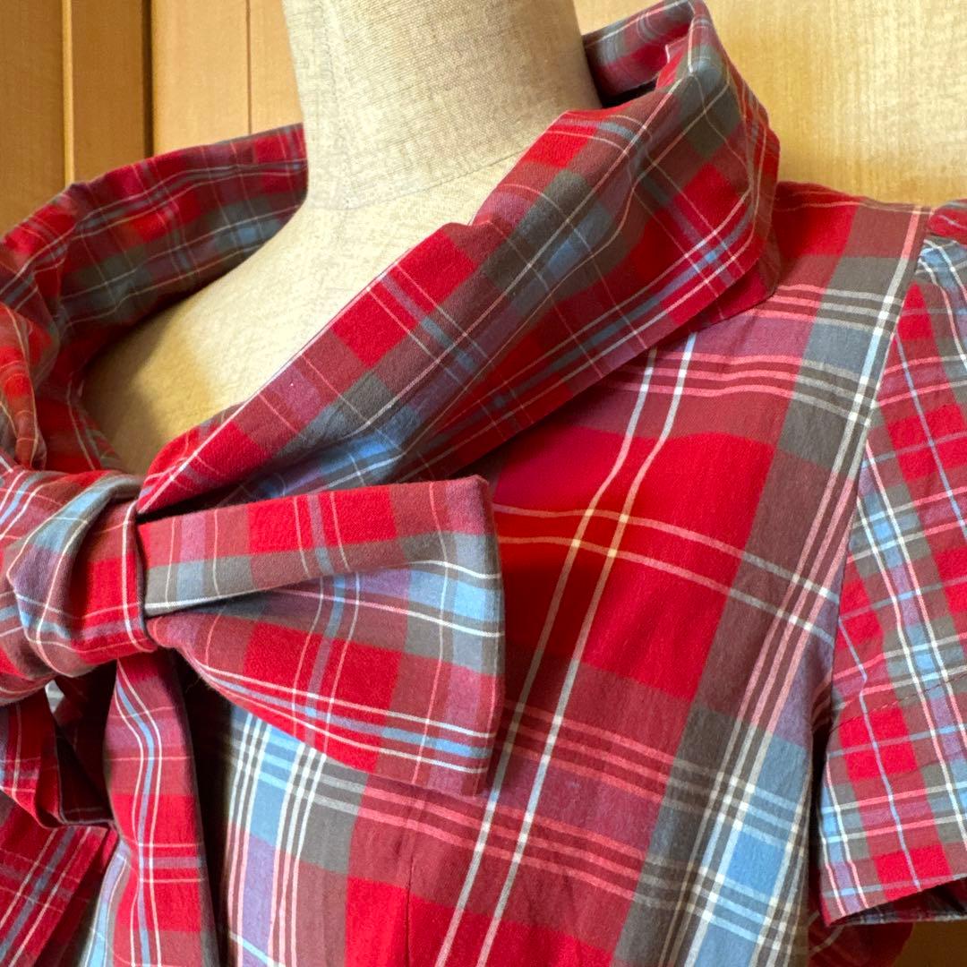 ヴィヴィアンウエストウッド　リボン付きシャツ