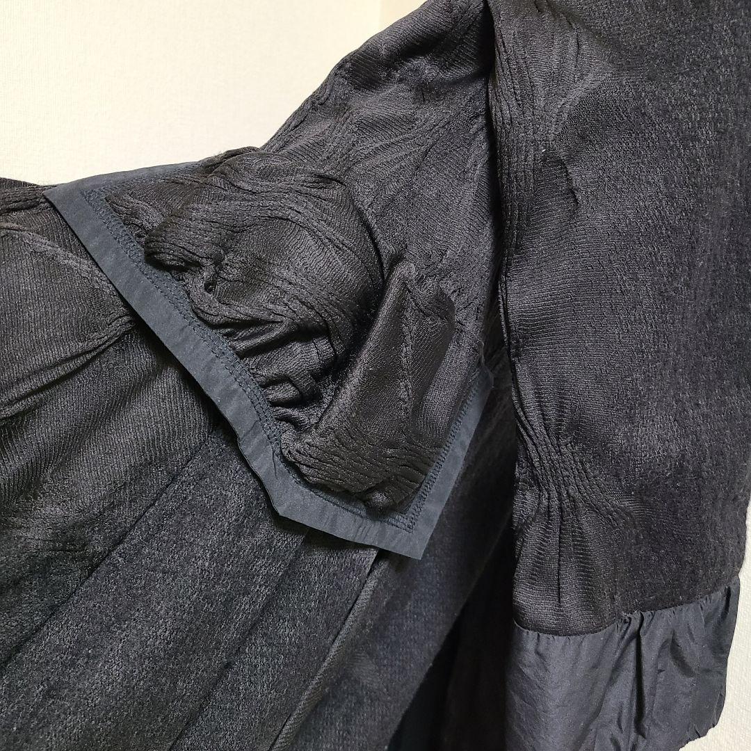 EIKO KONDO 黒フリル襟付きロングコート／Aライン／バック編上げデザイン