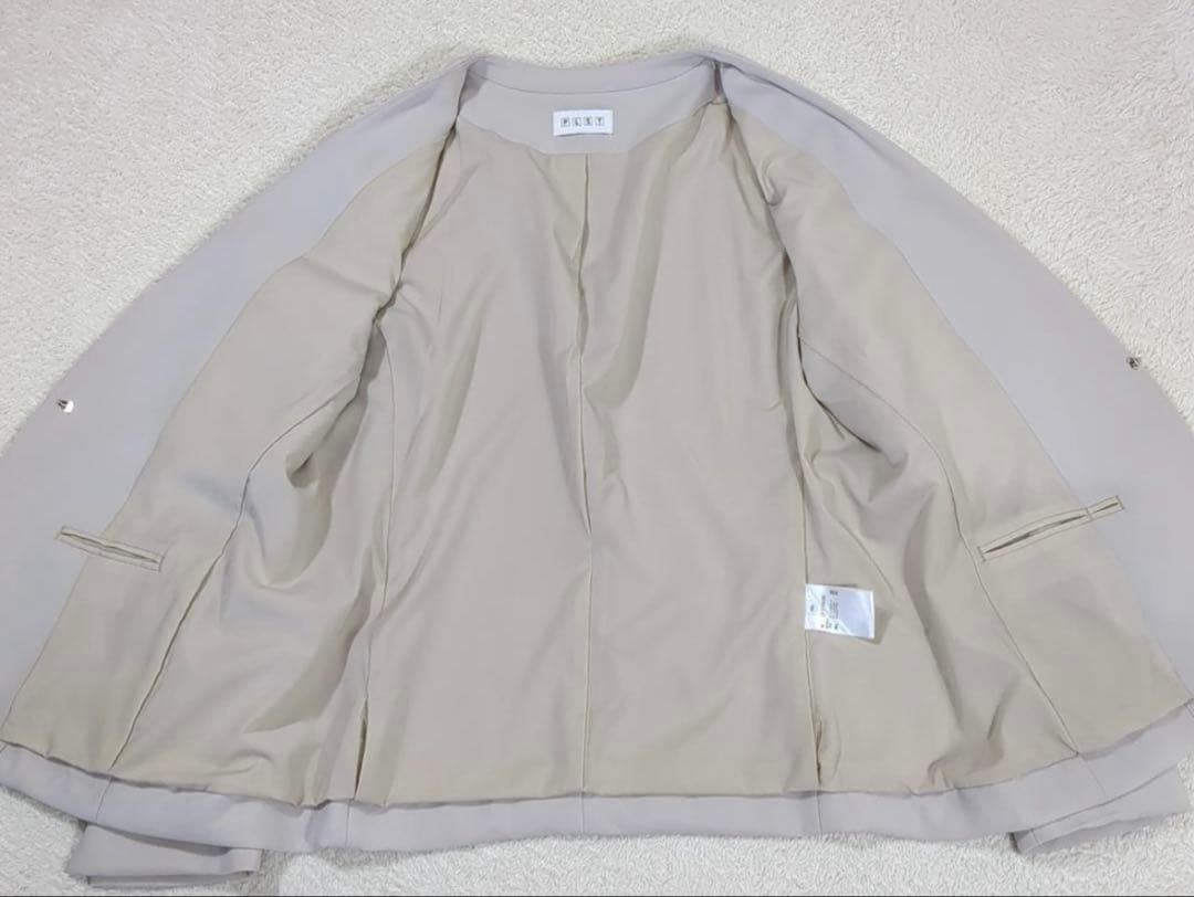 PLSTプラステ 大きいサイズXXL セットアップ ノーカラー アイボリー