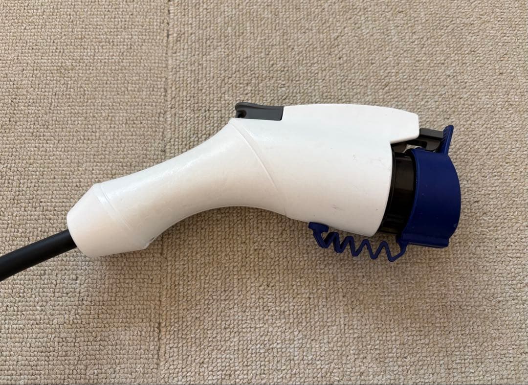 日産純正　充電ケーブル　サクラ・リーフ