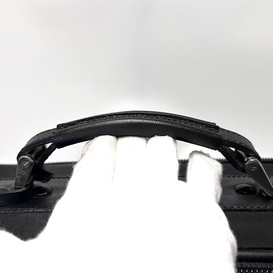 美品　プラダ　キャリーケース　三角ロゴ　サフィアーノ　ナイロン　旅行　ブラック