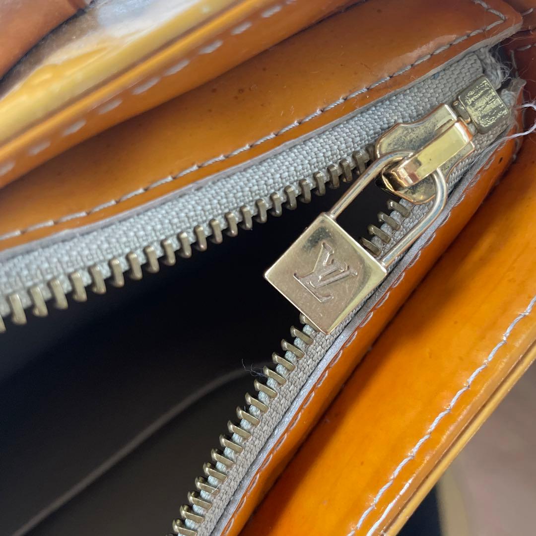 ルイヴィトン ヒューストン トートバッグ ヴェルニ M91004