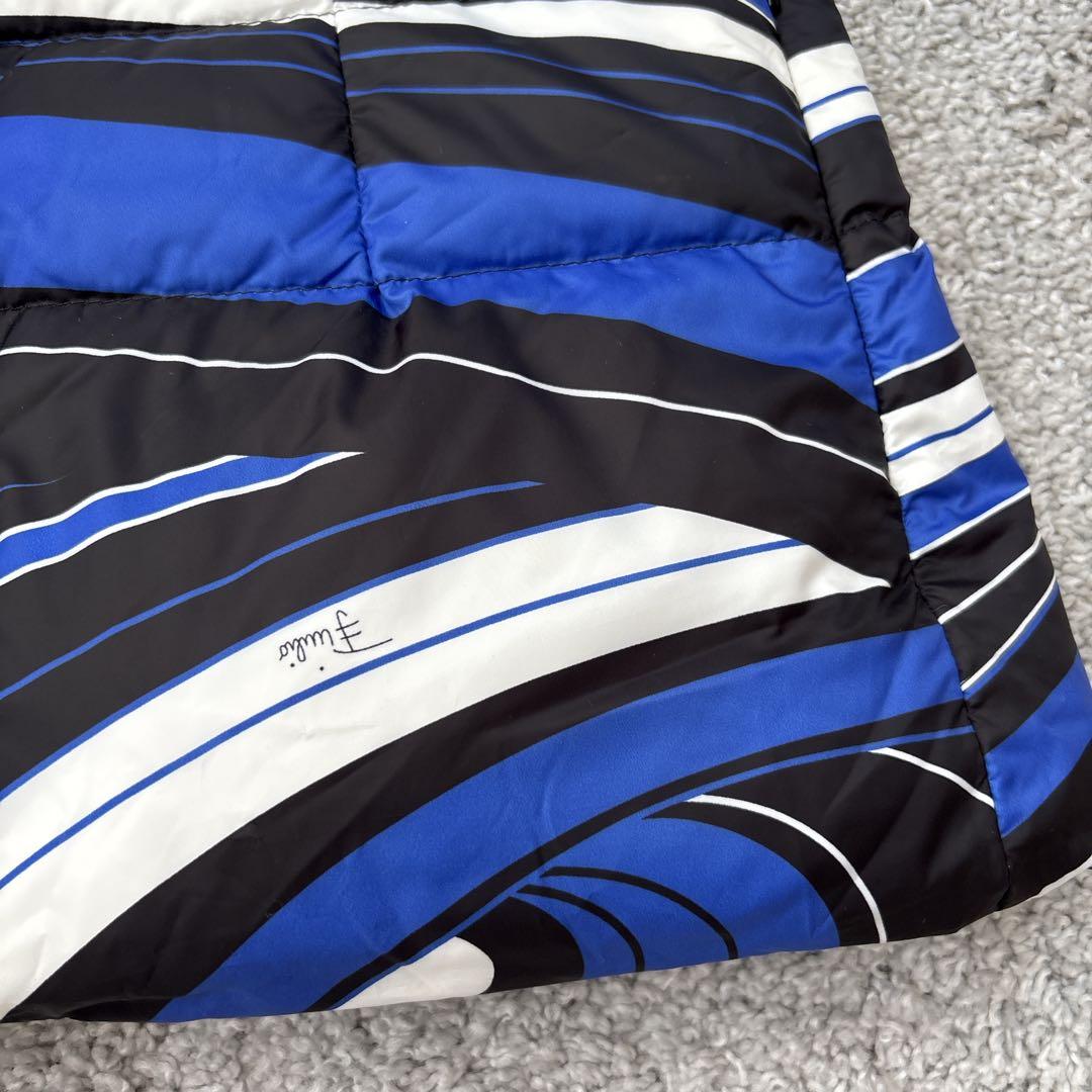 エミリオプッチ　ダウンベスト　プッチ柄　ブルー　フード取り外し　ダウン／フェザー