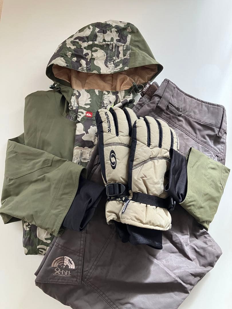 Quiksilver 迷彩スノーボードウェア　3点セット