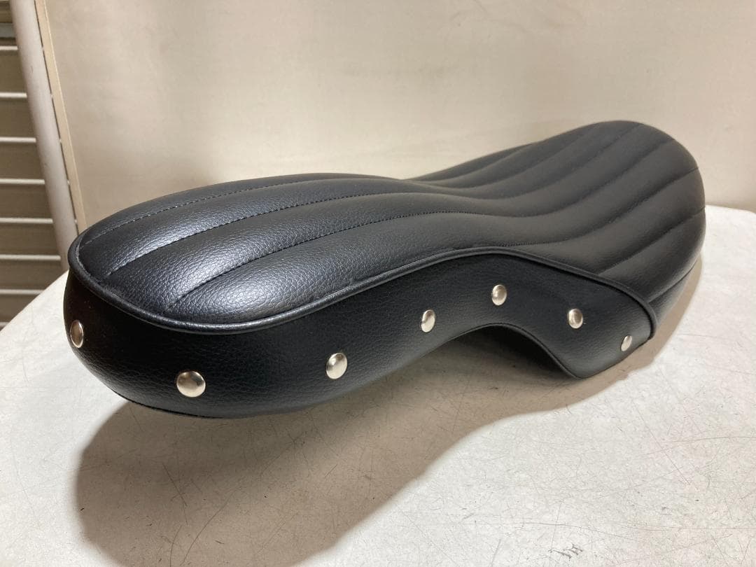 B4　250TR　新品　イージーライダース製　カスタムシート