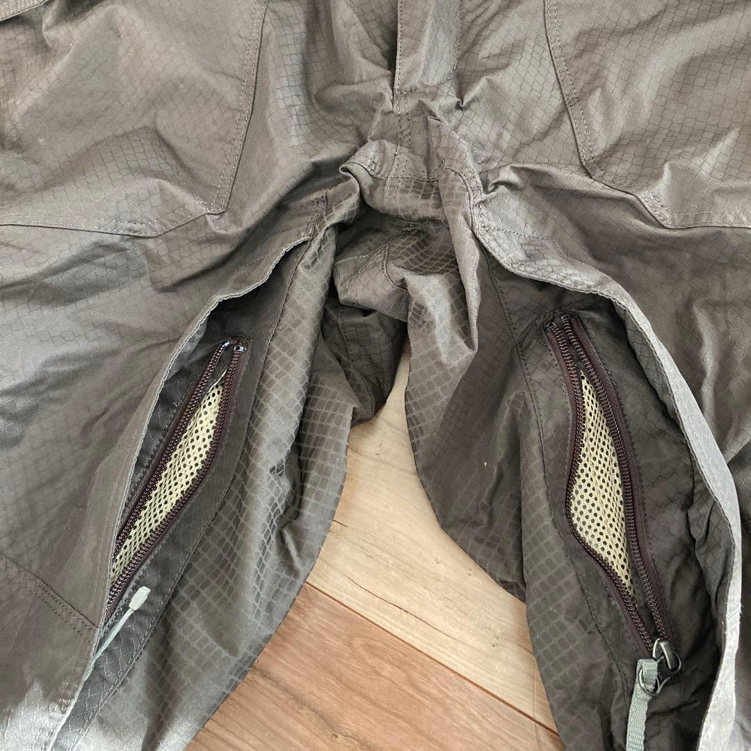 Helly Hansen スキースノーボードウェア 上下セット　Mサイズ