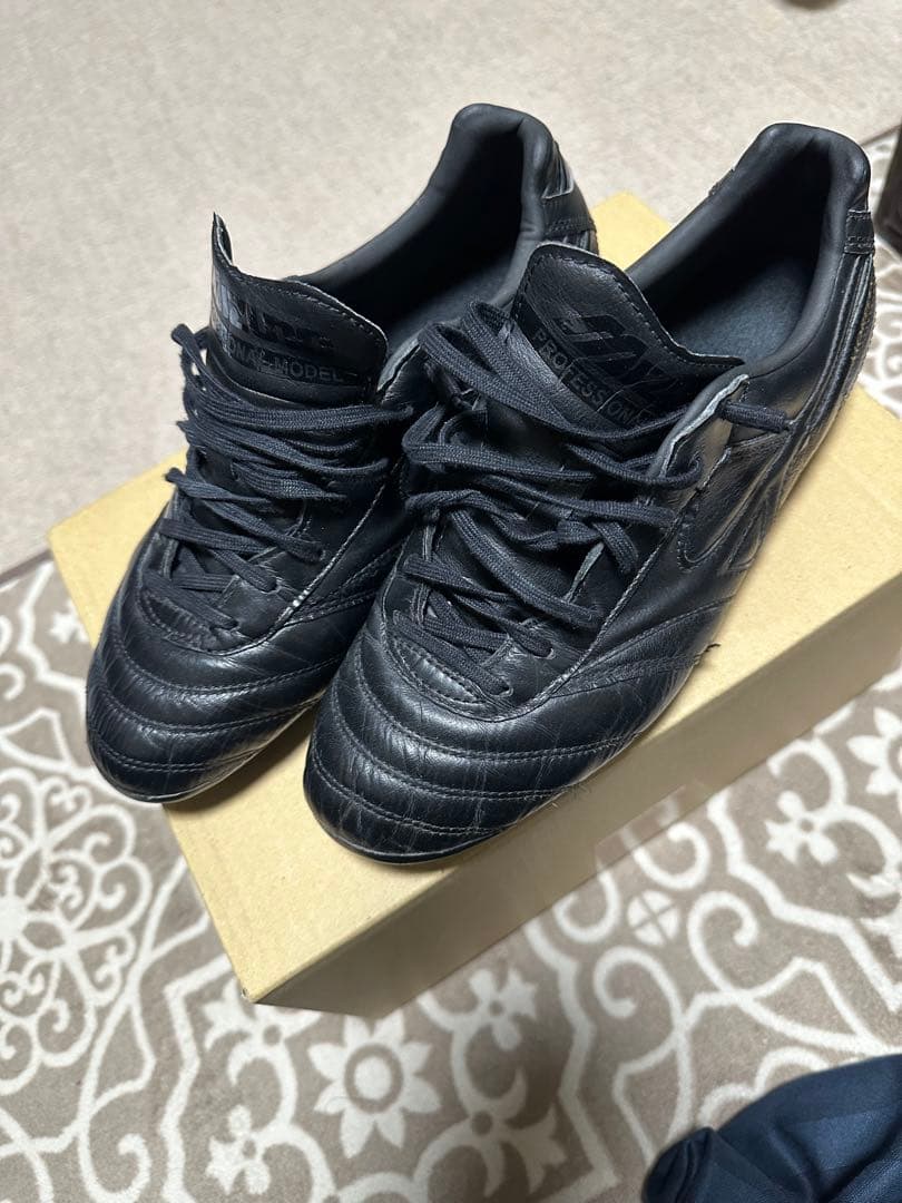 ミズノ　モレリア　ブラック　値引き可能