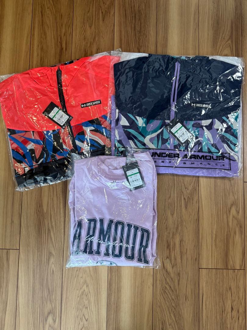 レディースL/ UNDER ARMOUR フード付き×2 &Tシャツ