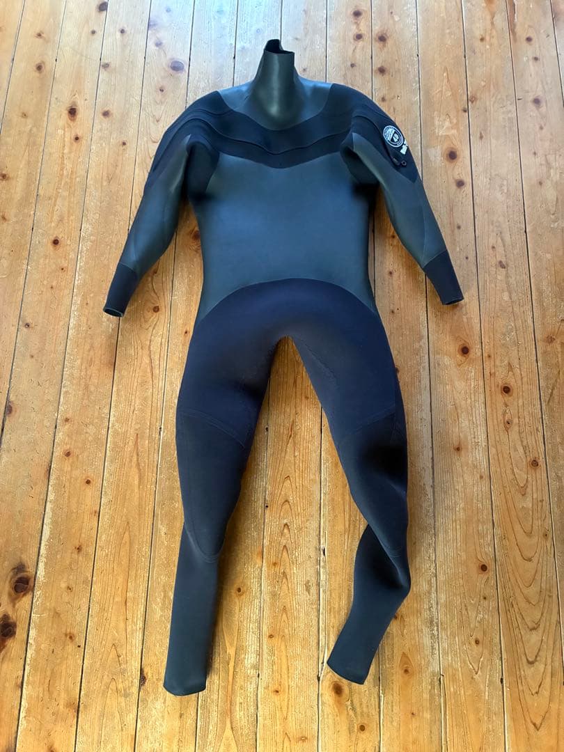 ウェットスーツ セミドライ　4ディメンション 4Dimensions 3/3mm