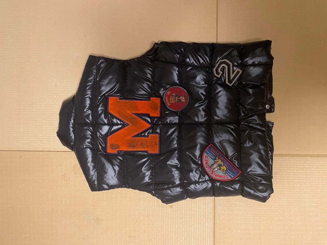未使用級☆希少　モンクレール（MONCLER）ダウンベスト