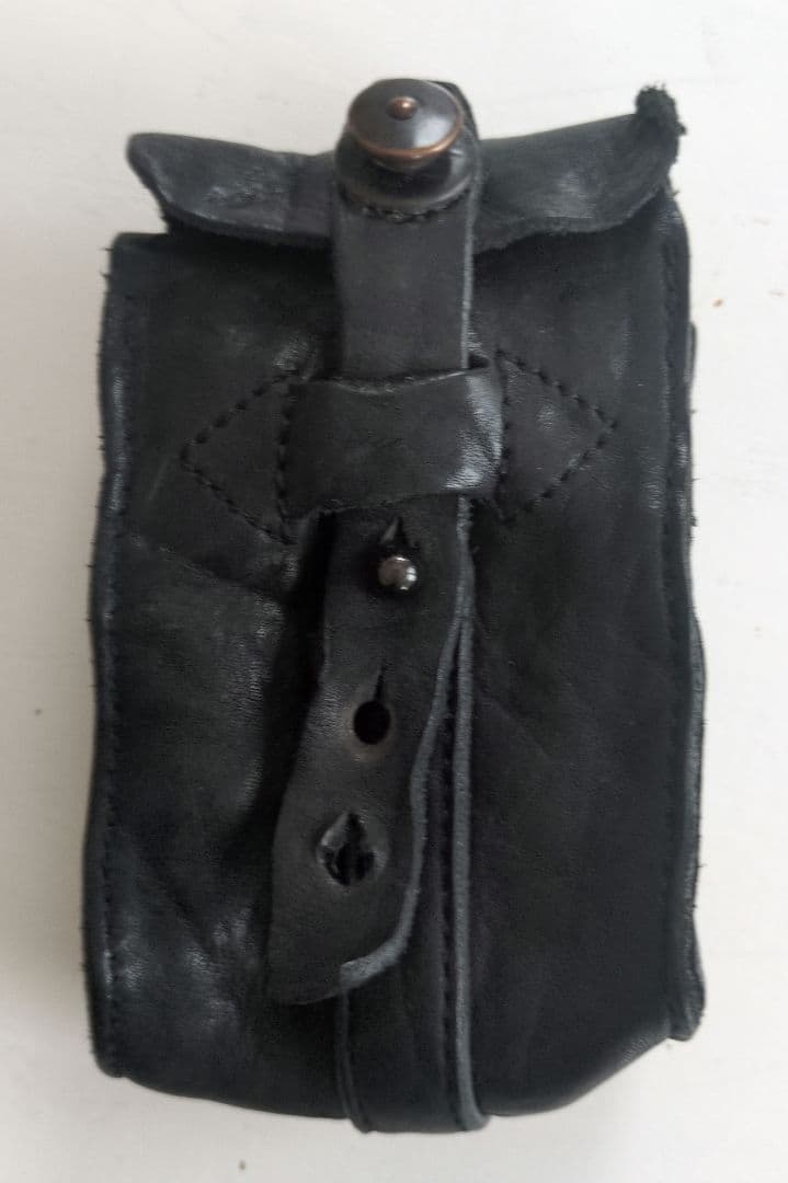 バックラッシュ黒 レザー ウエストポーチ