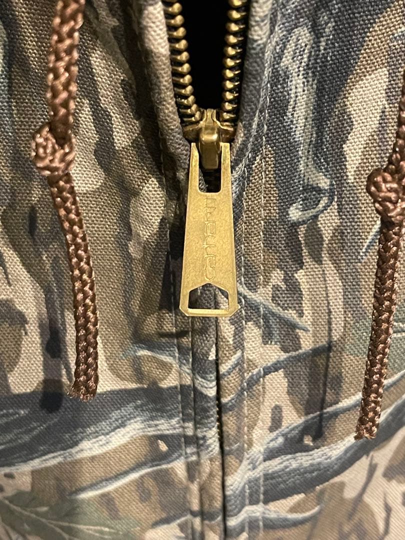 ほぼデッド　アクティブジャケット　カーハート　カモ　アメリカ製