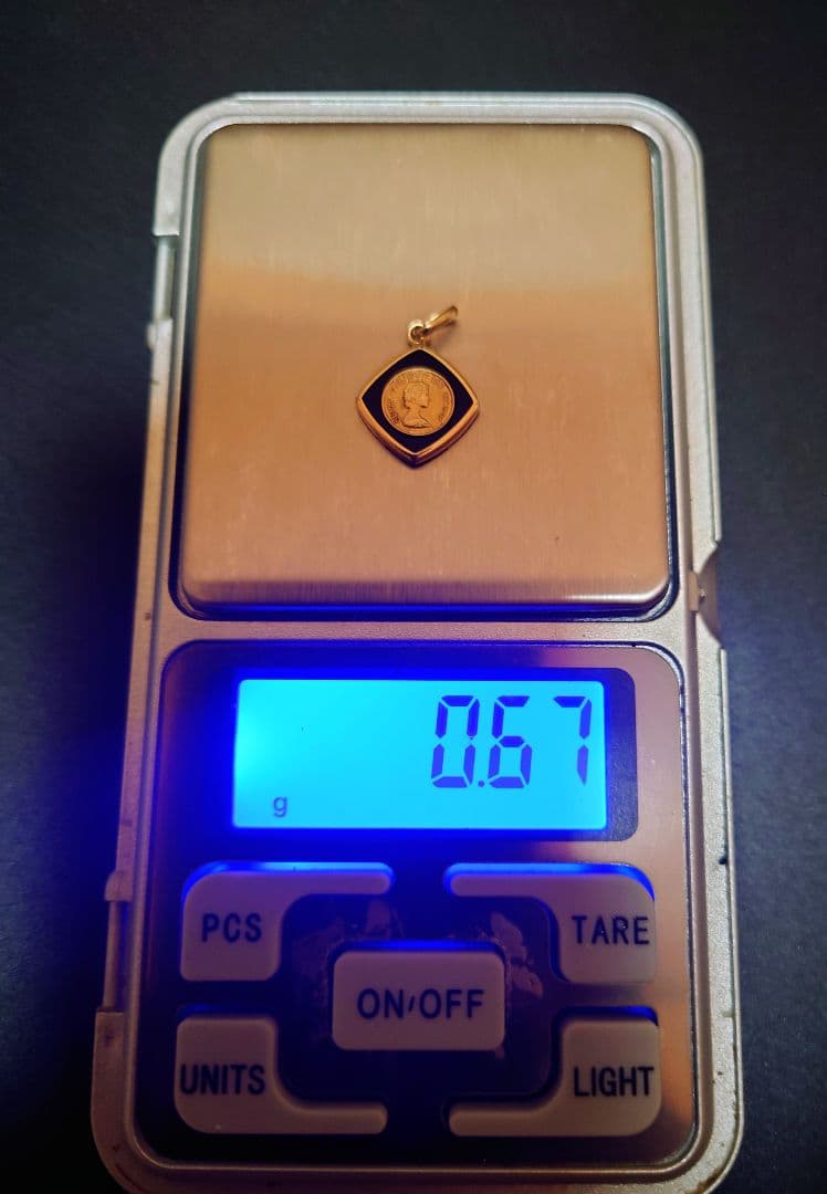 k18ネックレストップ　オニキス　エリザベス二世　k18ペンダントトップ