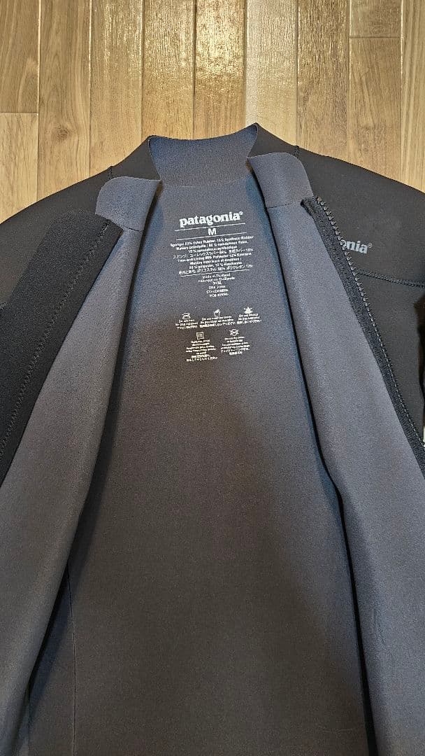 patagonia ブラック タッパー M