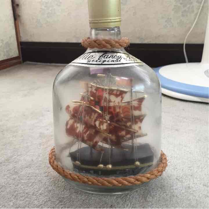 置物 Bottle bancq Ant