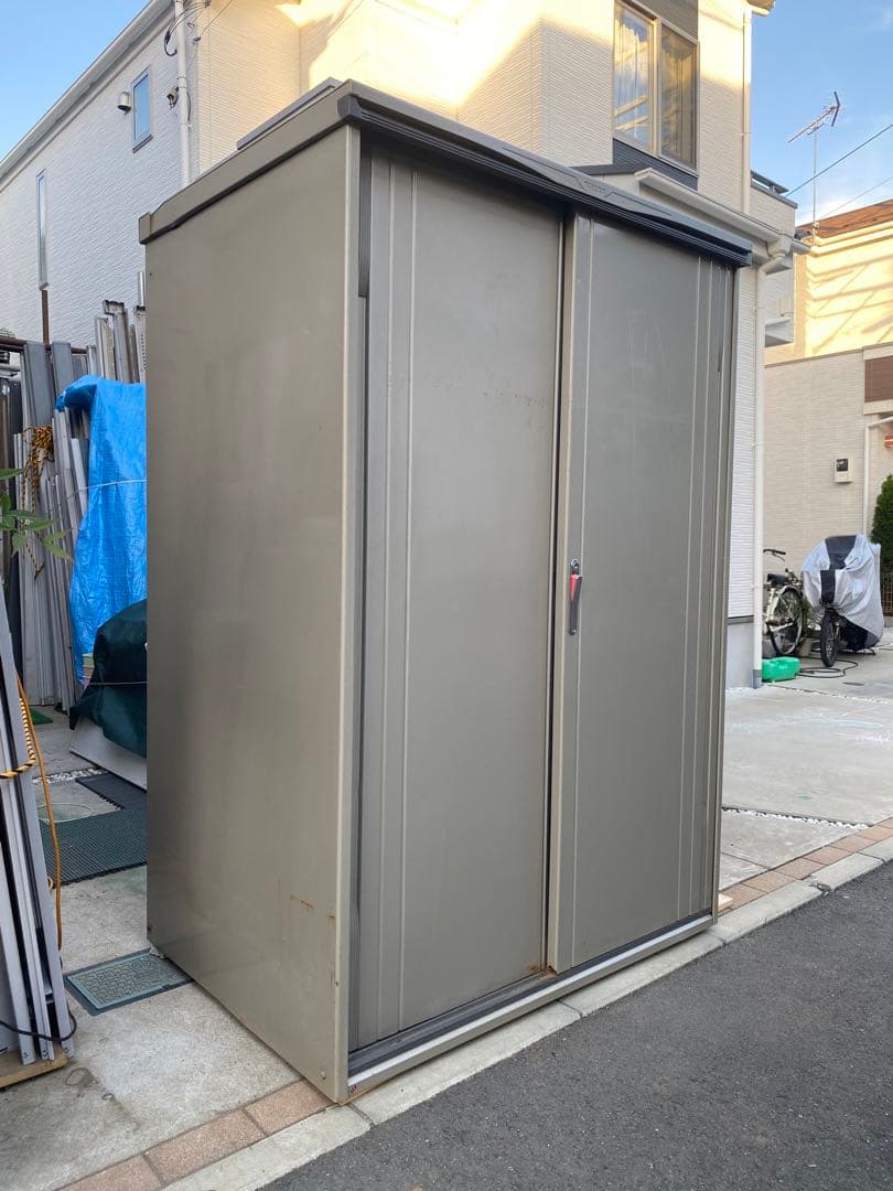 タクボ物置　倉庫　収納