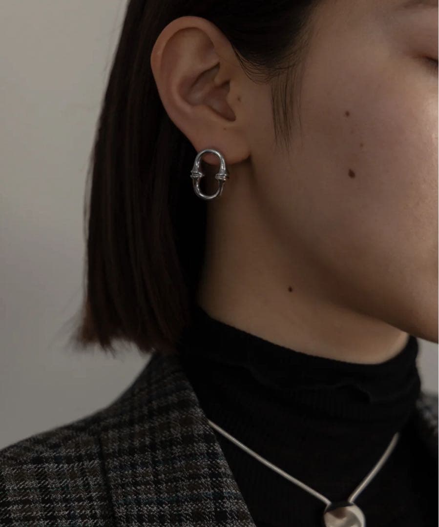 here’s SPINAL SINGLE PIERCE 片耳