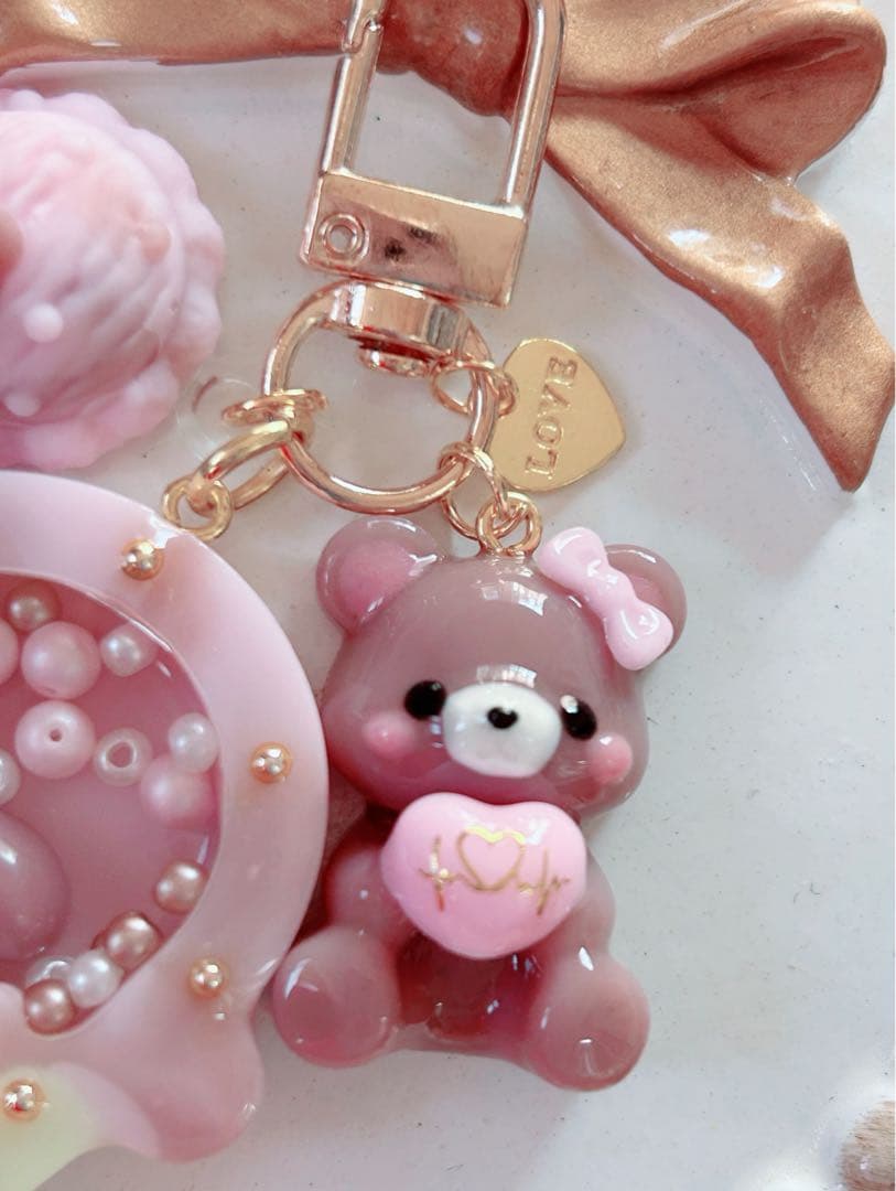 レジンキーホルダー　シェイカー　アイスクリーム　クマちゃん　リボン付き